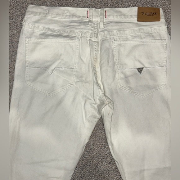 Guess jeans white slim Sz 36W / 34L like new - Picture 4 of 5